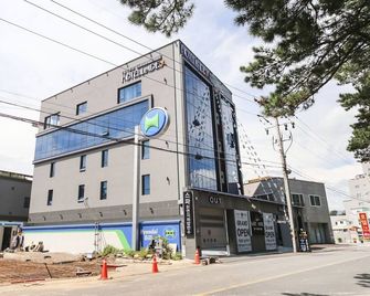 Le Idea Hotel - Gyeongju - Building