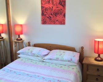 One-Bedroom Apartment - Wyvis Free Parking - Inverness - Makuuhuone