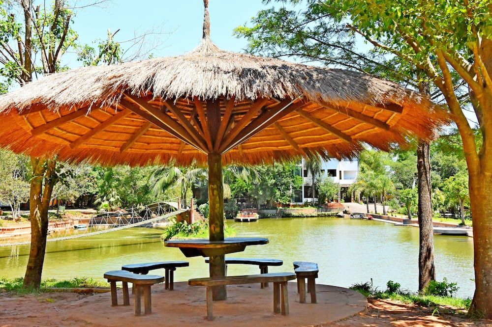 Los Lagos Resort Hotel - Capiatá - Patio