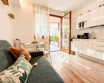 Garden Beth's House - Brenzone - Living room