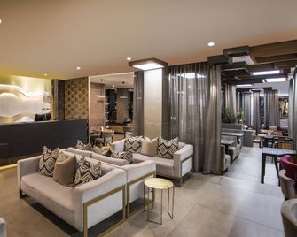 Avani Windhoek Hotel & Casino - วินด์ฮุก - ล็อบบี้