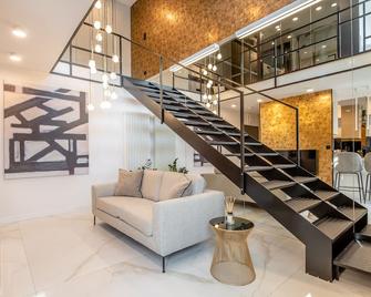 Super-Apartamenty Vip Jacuzzi II - Poznan - Stue