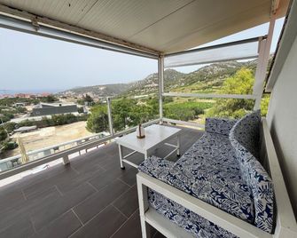 Dela - Hvar - Balcony