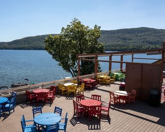 Surfside On the Lake - Lake George