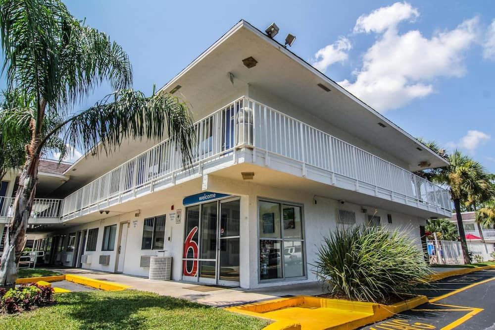 Motel 6 Jacksonville - Orange Park thumbnail 3