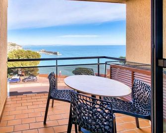 Résidence Les Balcons de Collioure - maeva Home - Appartement 2 Pièces 4 Personnes Prestige - Vue mer MAE-3596 - Collioure - Balcony
