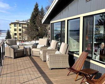 Unobstructed Waterfront Views, Downtown, Trails! - Anchorage - Balcony