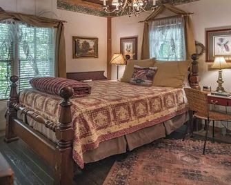 Prairie House. River Cabin. Sleeps 8 - Glen Rose - Ložnice