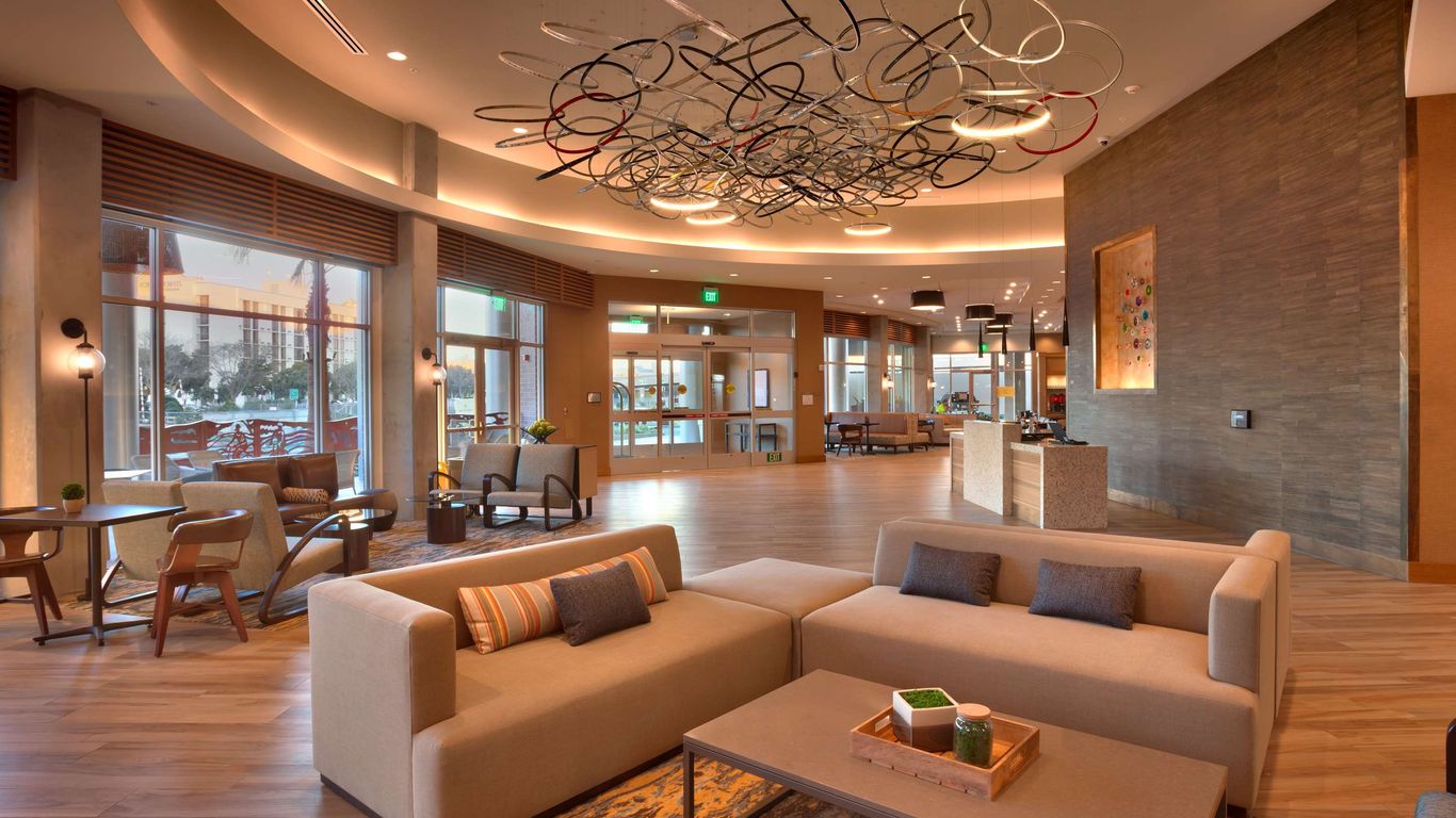 حياة بلايس إمريفيل/سان فرانسيسكو باي آيريا