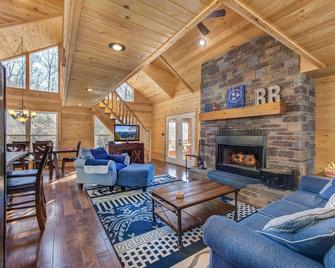 Roberts Retreat - Dandridge