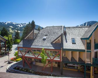 Blackcomb Lodge - Whistler - Building