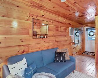 Cabin 2 Cave Run Cabins at Cave Run Lake! - Morehead - Living room