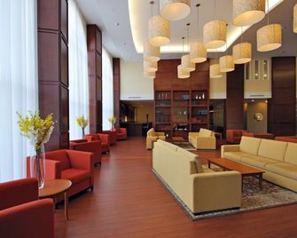 Holiday Inn & Suites Montreal Airport By IHG - Dorval - Lounge