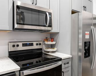 Luxe Loft Living in Downtown Kingsport's Iconic Telephone Building - Kingsport - Кухня