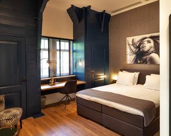 Hotel Julien - 's-Hertogenbosch - Bedroom