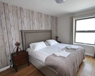 Corbiere Phare Apartments - Saint Brélade - Bedroom