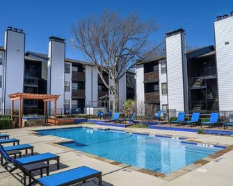 The Landry 157 Spacious And Cozy 1 Bedroom 1bth - Arlington - Pool
