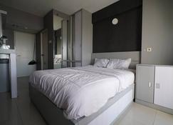OYO 93366 Apartement Grand Sentraland By Rai Property - Karawang - Habitació