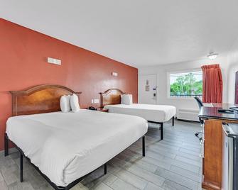 Motel 6 Branson Mo - Branson - Bedroom