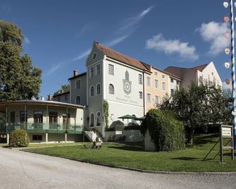 Gutshotel Odelzhausen - Odelzhausen - Building