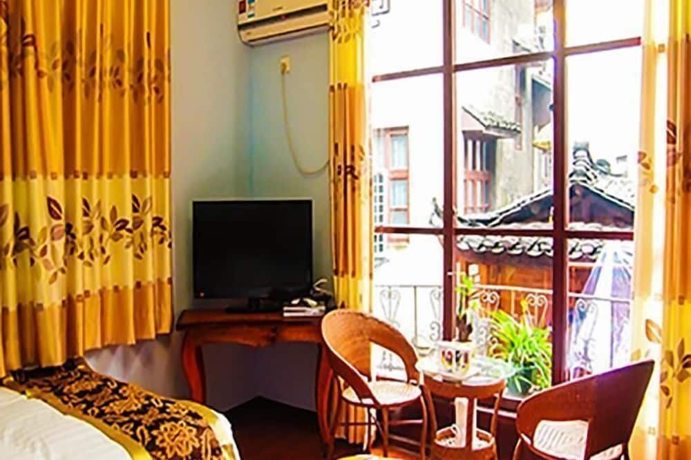 Zhen Shui Ren Jia Kezhen - Xiangxi - Living room