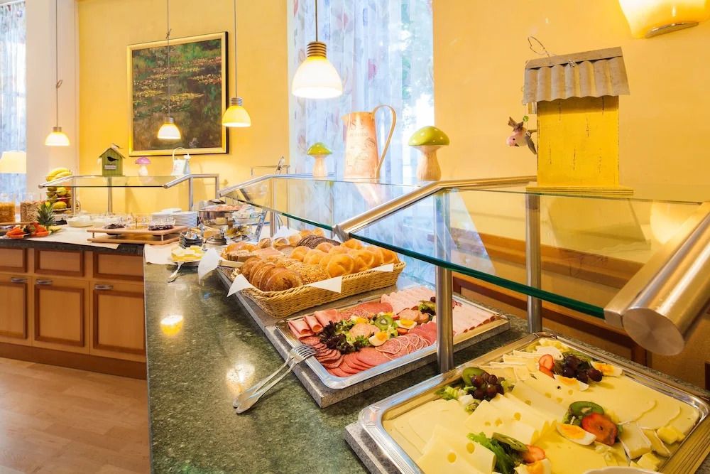 Gda Hildastift Am Kurpark - Wiesbaden - Buffet