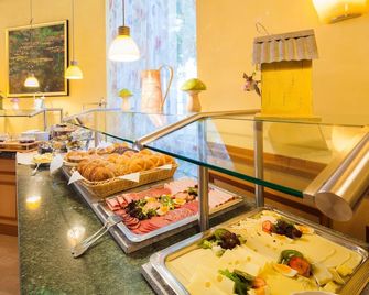 Gda Hildastift Am Kurpark - Wiesbaden - Buffet