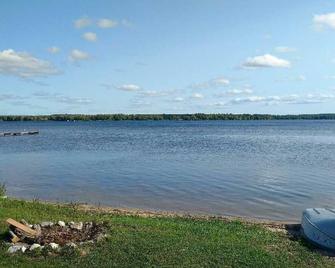 Beautiful South Lake Manistique - Curtis - Playa