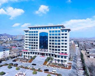 Yinan Hotel (Zhisheng Hot Spring Resort No.2 Building) - Linyi - Edifício
