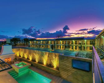 Angoria Hotel - San Angelo - Budova