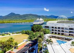 Pullman Reef Hotel Casino - Cairns - Building