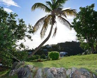 Quiet Cozy Island Mountain Getaway - Saint Thomas Island