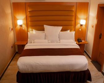 Sparklyn Hotels & Suites - Port Harcourt - Sypialnia