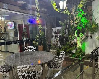 Hotel Orla Guest House - Petrolina - Innenhof