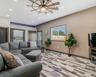 Raccoon Lake Retreat - Rockville - Sala de estar