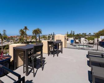 Sunsets Views & Coastal Breezes! Relaxing Unit with Kitchenette! Outdoor Spa Tub - National City - Балкон