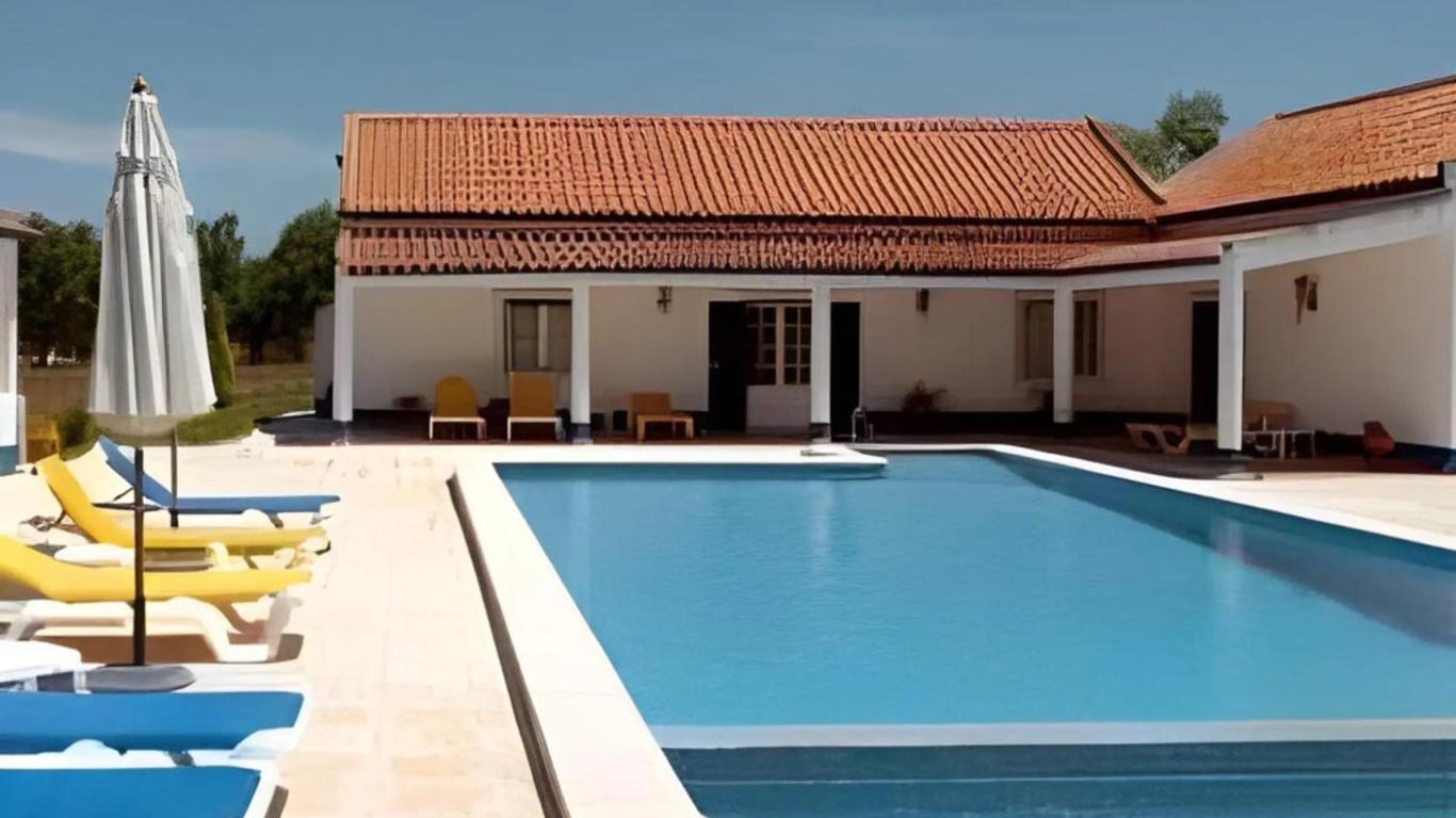 Monte das Faias Cork Farm Hotel