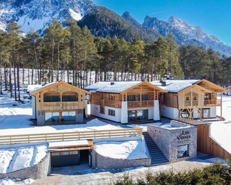 Les Ciases Chalets Dolomites Apt 1 - San Vigilio di Marebbe - Building