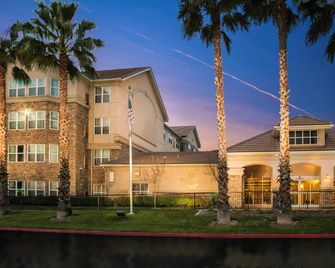 Homewood Suites by Hilton Ontario-Rancho Cucamonga - Rancho Cucamonga - Gebäude