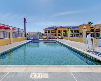 Weslaco Inn Weslaco-Mercedes - Weslaco - Bazén