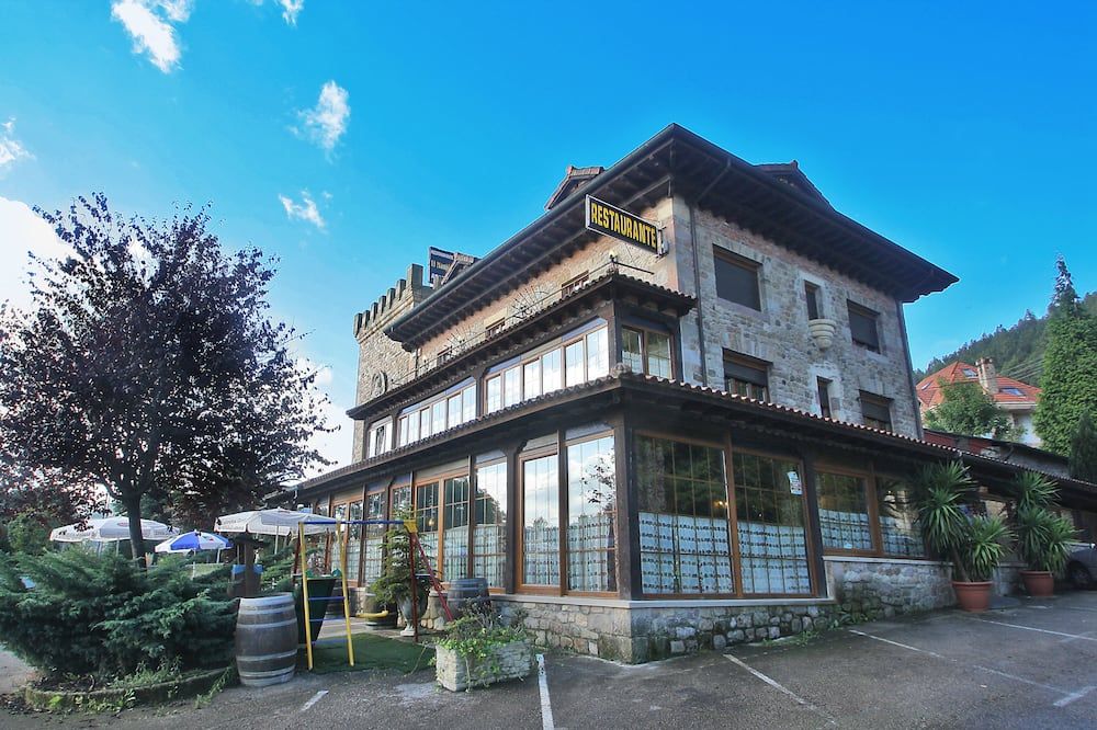 بوزادا ميديفيال إل مانيون