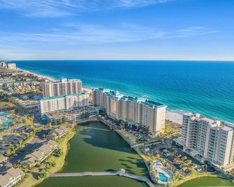 Majestic Sun Beach Resort by Panhandle Getaways - Destin