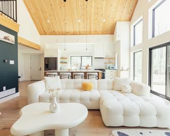 Matcha Forest Luxury Escape w/ Sauna - Eagle Lake - Sala de estar