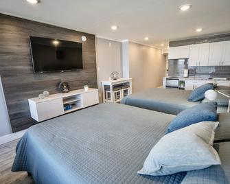 Amazing Renovated Beachfront Studio At Daytona Beach - Daytona Beach Shores - Habitación