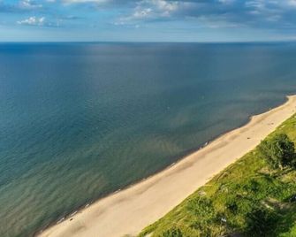 Hike The Dunes Walk To Beach and National Park! 5BR, 2 Bath and Game Room - Gary - Playa