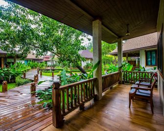 Naiyang Park Resort - Sha Extra Plus - Phuket - Parveke