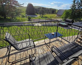 Zen Luxury Houses & Spa - Zlatibor - Балкон