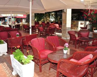 Regal Hotel - Bitez - Restaurant