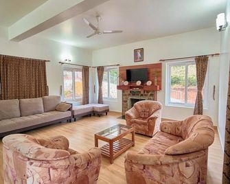 Priyas Villa Vagamon By Voye Homes - Vagamon - Living room