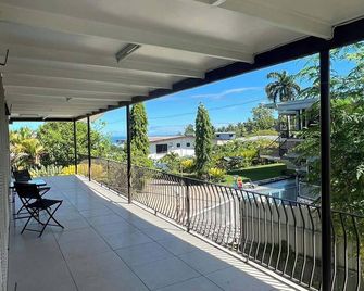 Spacious 4 bedroom flat with an option for a fifth bedroom in Lautoka! - Lautoka - Balcon